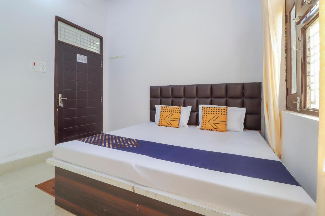 Spot On 75178 Hotel Arman Roorkee Kültér fotó