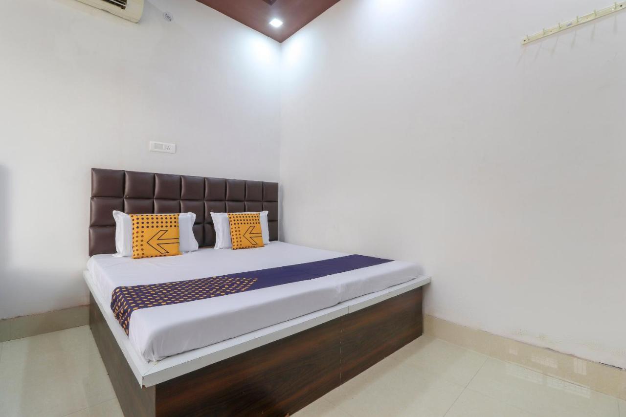 Spot On 75178 Hotel Arman Roorkee Kültér fotó